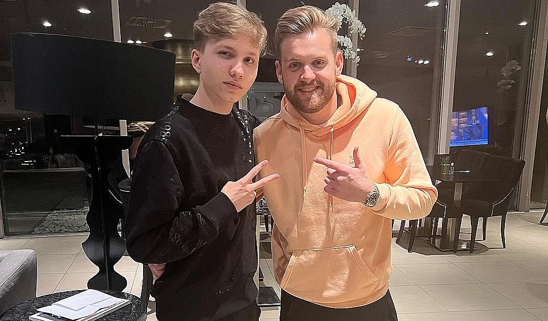 m0nesy and NiKo